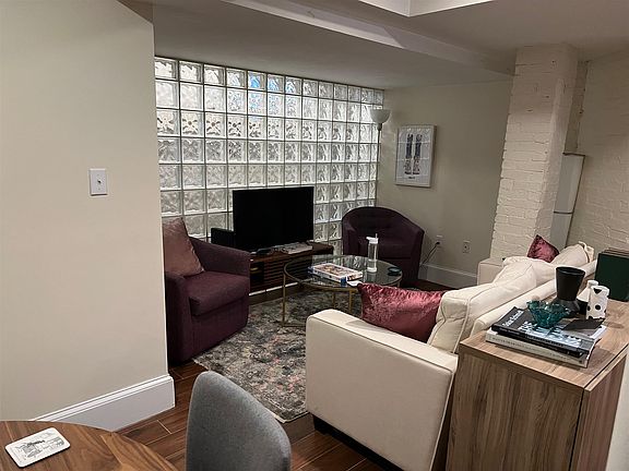 3rd image of 20 Highland Ave #1A