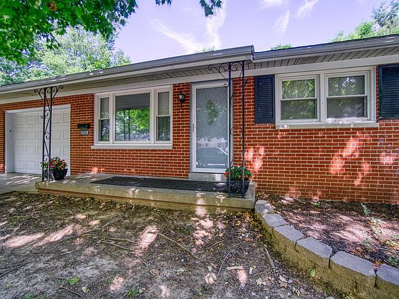 4th image of 1608 Hicks Dr