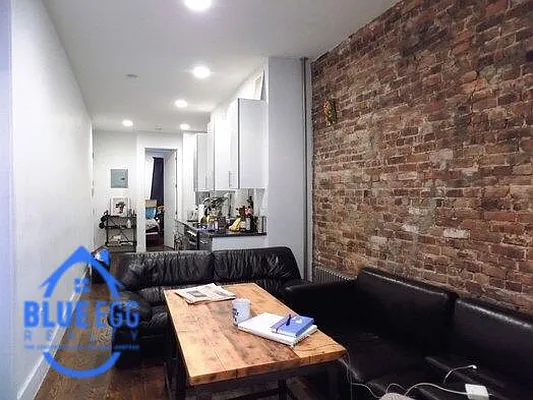 Rented by Blue Egg Realty Corp | media 9