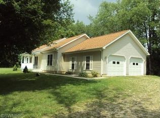 2180 Spring Rd, Hillsdale, MI 49242