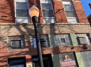 610 W 26th St #2F, Chicago, IL 60616