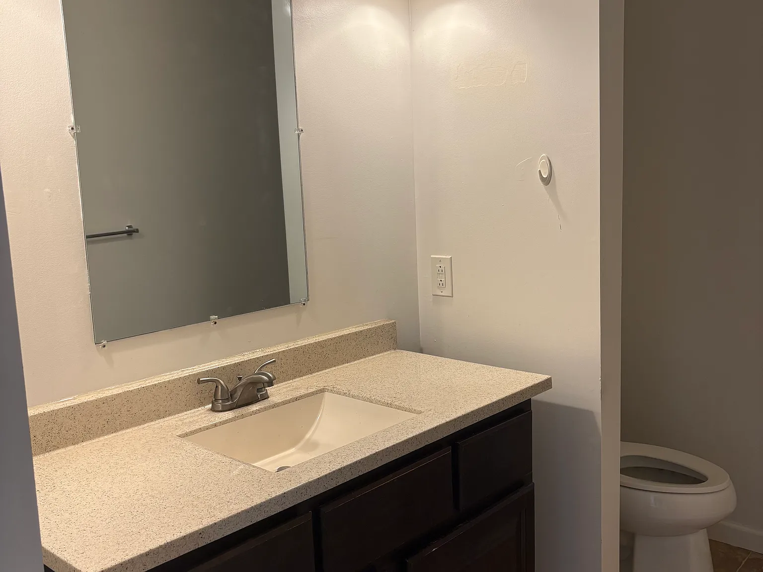 2 bed, 1100 sqft, $1,100 — Photo 3