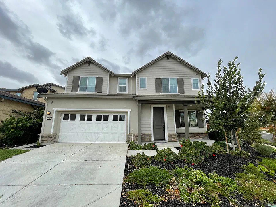 786 Plumeria St