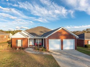 211 Lighthouse Dr, Dothan, AL 36305