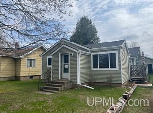 129 Hyland St, Kingsford, MI 49802