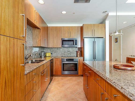 4th image of 310 Padre Blvd Unit 1508