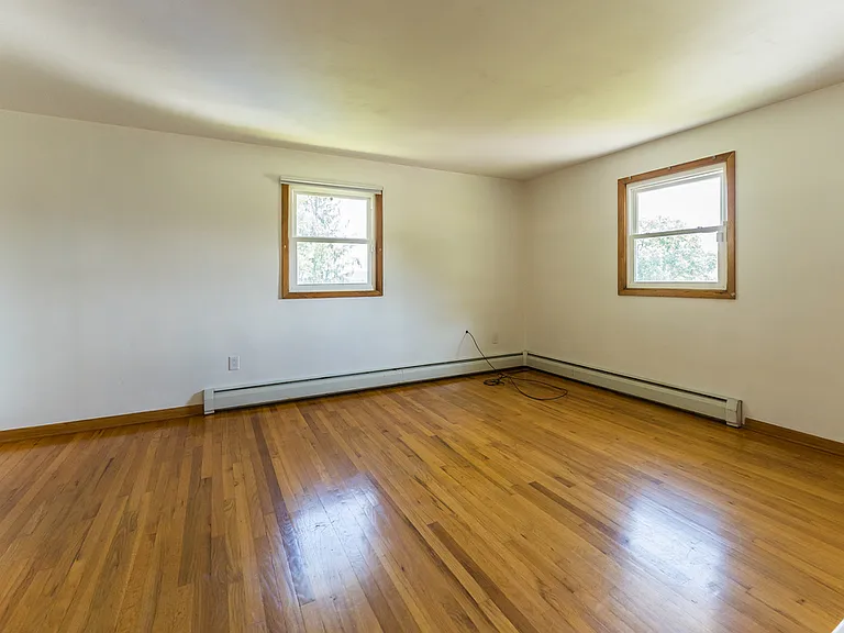 82 Terrace Dr — Photo 7
