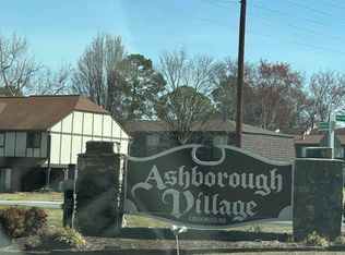 1810 Ashborough Rd SE, Marietta, GA 30067