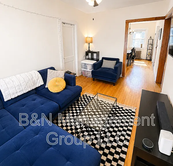 1065 W Dakin St #2 — Photo 3