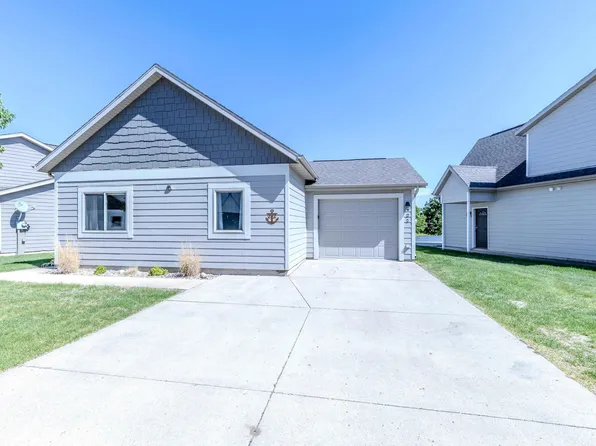 290 240th Ave #22, Arnolds Park, IA 51331