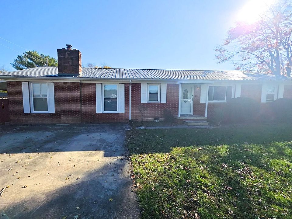 1st image of 1431 Clemmons Rd