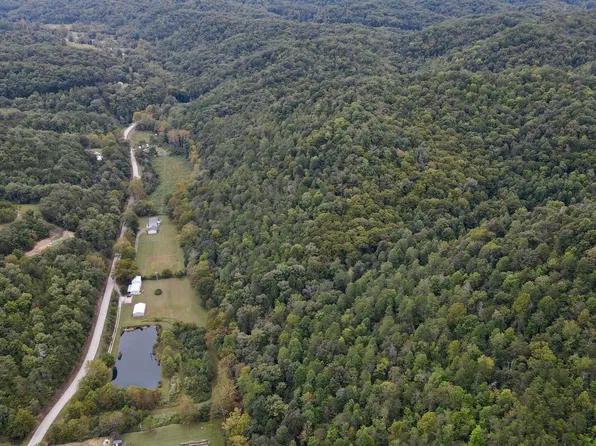 520 S 708th Hwy, Beattyville, KY 41311