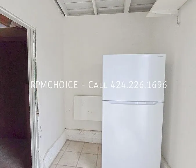 4122 W 179th St — Photo 20