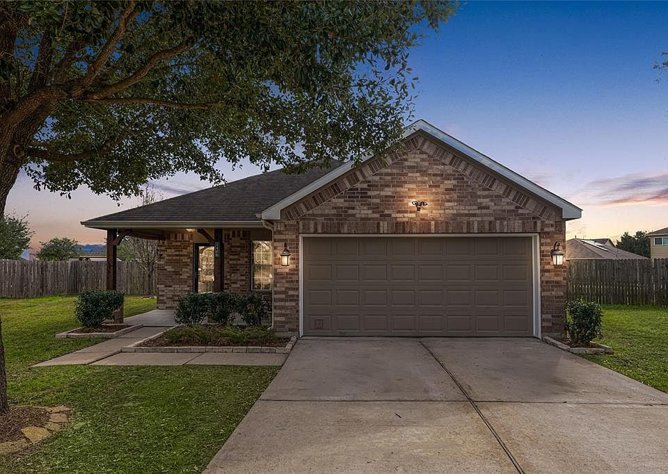 1st image of 2406 Lakecrest Terrace Ct