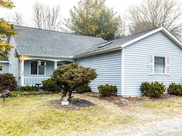 3598 Charles St, Lakeport, MI 48059