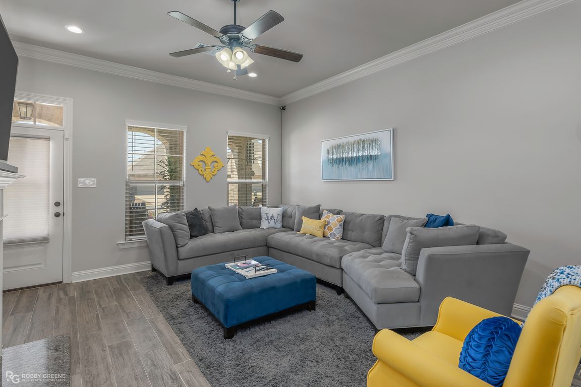 next background image