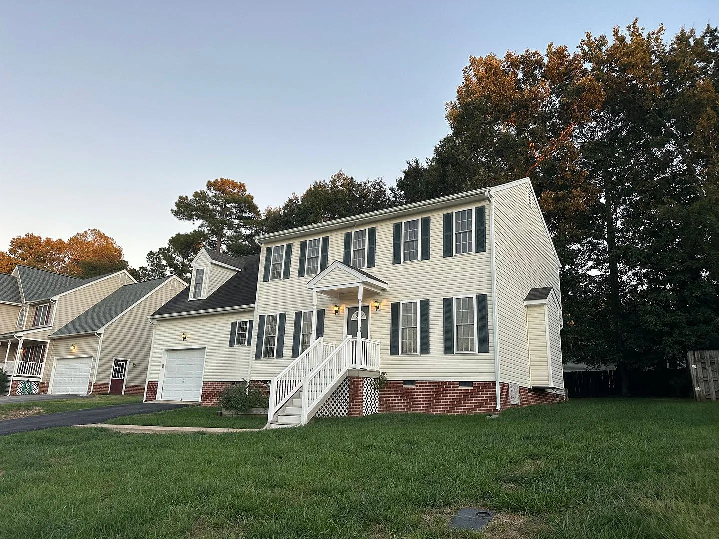 4 Bed 2.5 Bath Colonial-Chesterfield-Cosby High — Photo 2