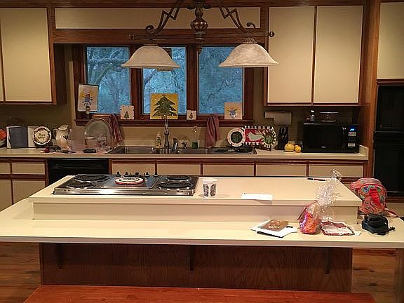 Open kitchen floor plan 