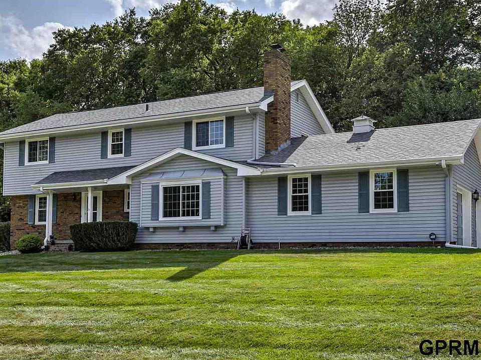 1st image of 8124 Raven Oaks Dr