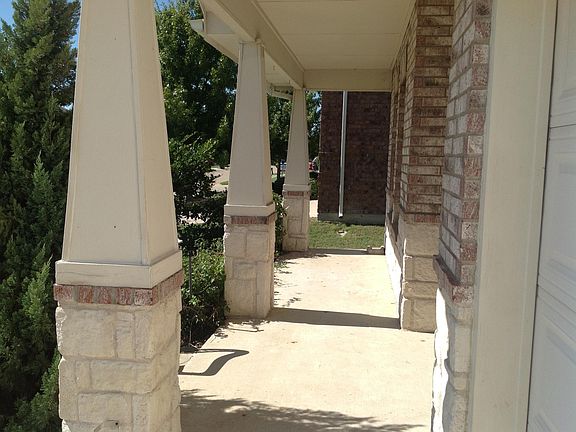 3rd image of 3008 Hoover Dr