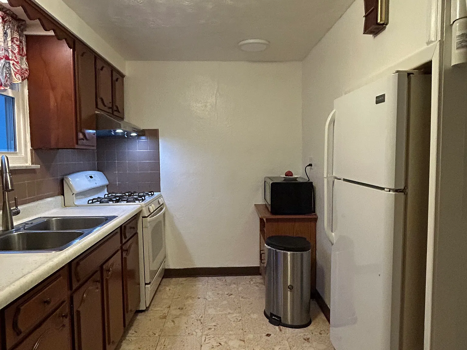 2 bed, 942 sqft, $1,100 — Photo 4