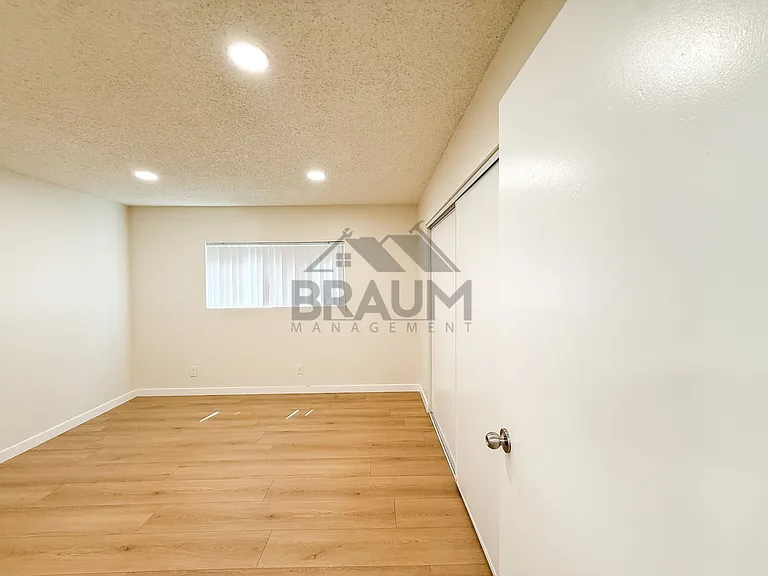13347 VICTORY — Photo 19