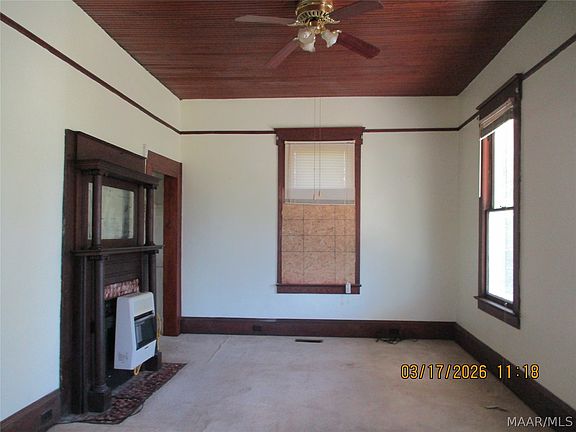 5th image of 210 S Chestnut Ave