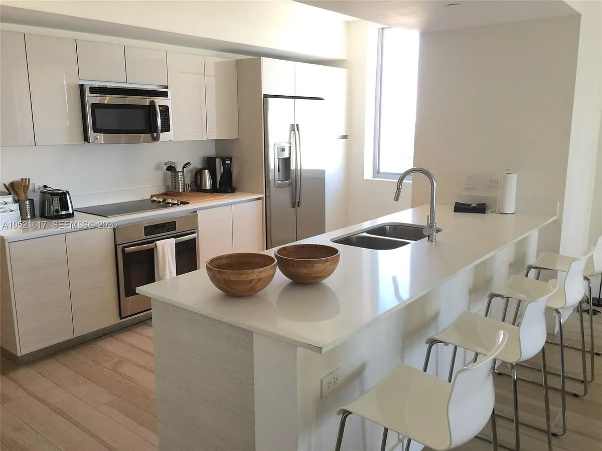 Building Photo - 2600 E Hallandale Beach Blvd #2202