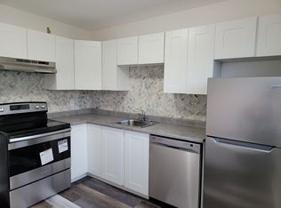 5910 118th Ave NW #2, Edmonton, AB T5W1E6