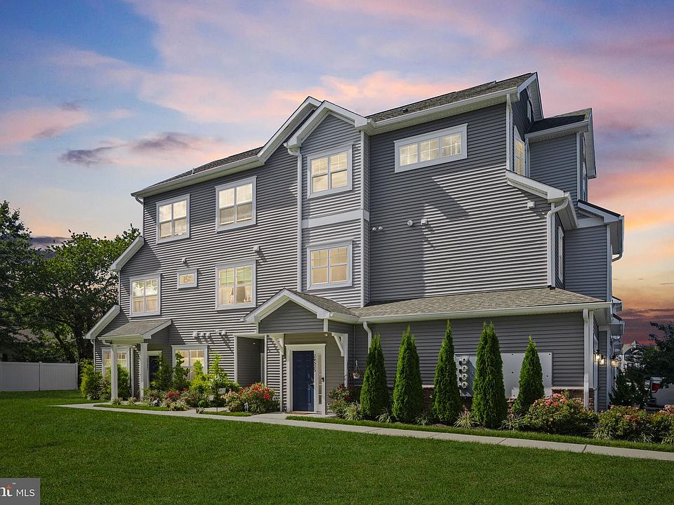 1st image of 24525 Merlot Dr