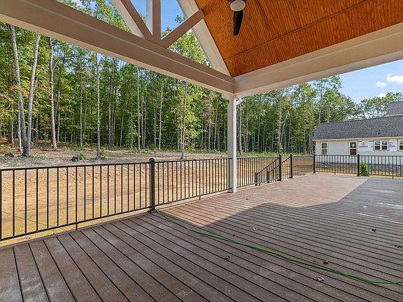 5th image of 3087 Poe Rd