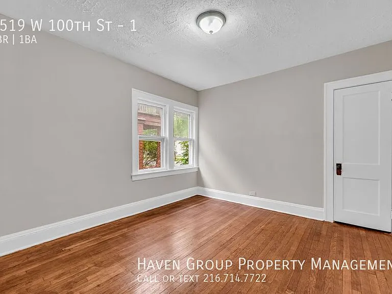 3519 W 100th St #1 — Photo 13