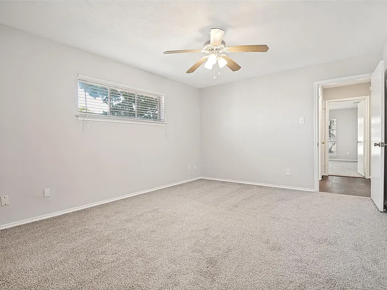 7005 Kingsbury Dr — Photo 7