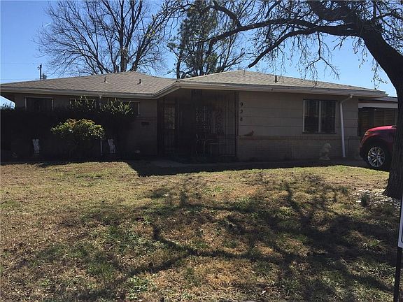 3rd image of 928 SW 53rd St