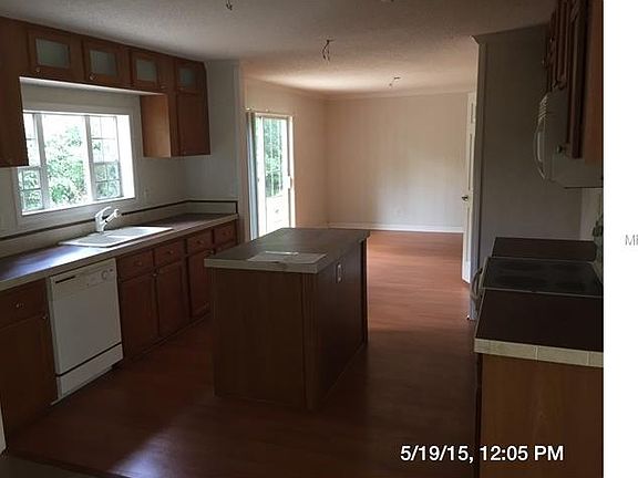 5th image of 10338 Main St