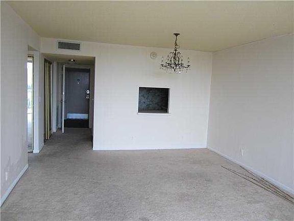 5th image of 500 Executive Center Dr APT 3L