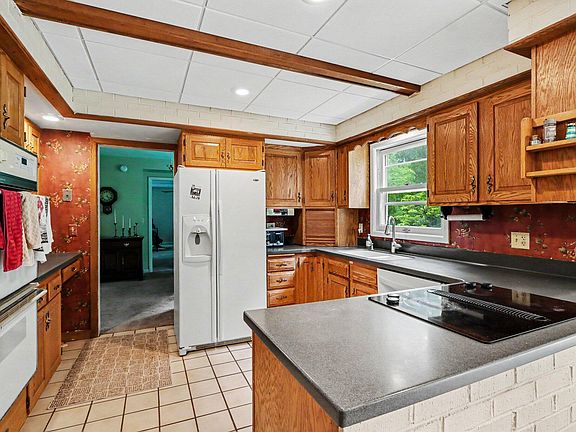 2nd image of 274 Watkins Ln