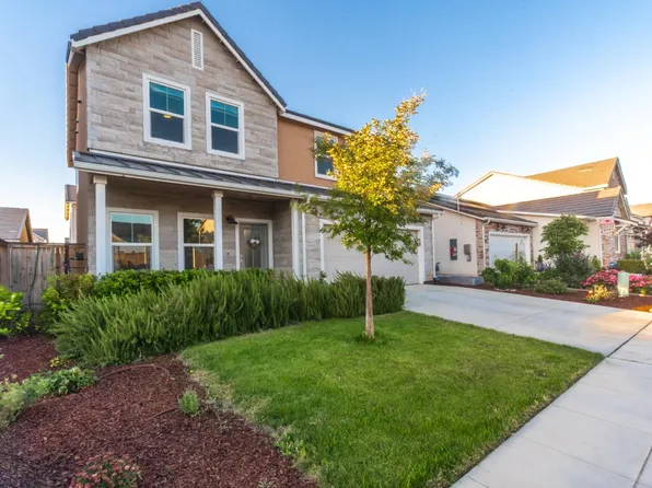 951 Kelso Ave, Clovis, CA 93619