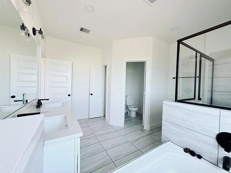 16575 Oasis Glade Dr — Photo 36
