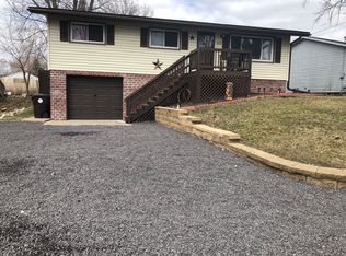 313 Hawthorne Cir, Creve Coeur, IL
