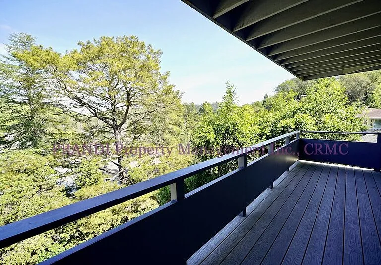 17 Shelley Dr #6 — Photo 2