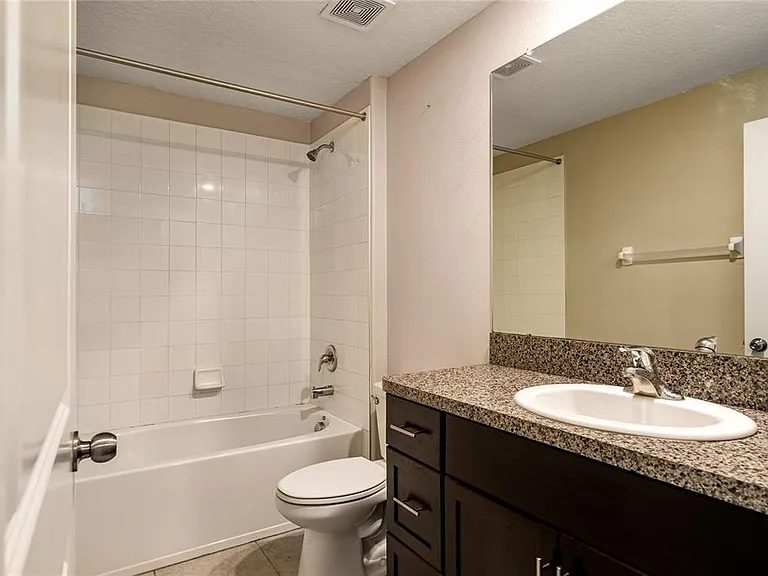 724 Royal Empress Dr — Photo 24