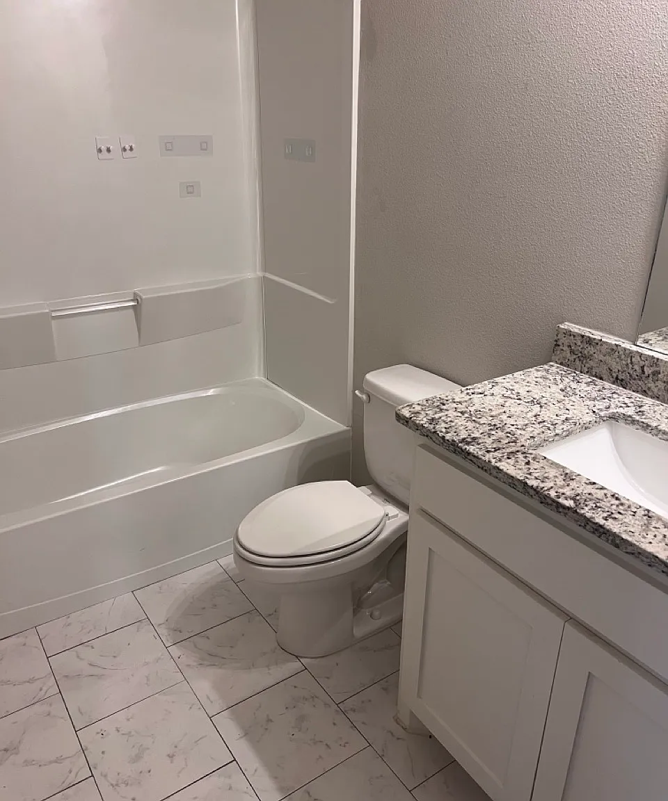 3 bed, 1094 sqft, $1,445 — Photo 3