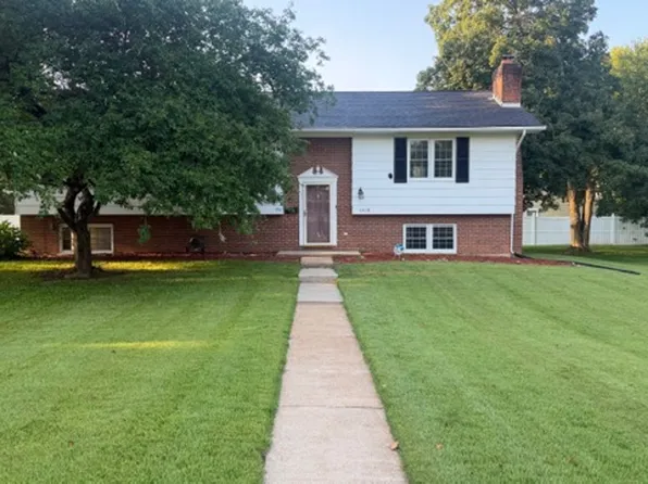 1518 Western Ave, Pacific, MO 63069