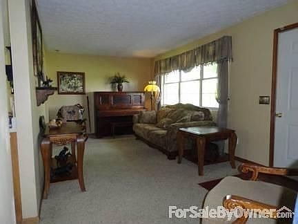 laminate wood-like Flooring brand new 30 yr warranty. withstands animal paws