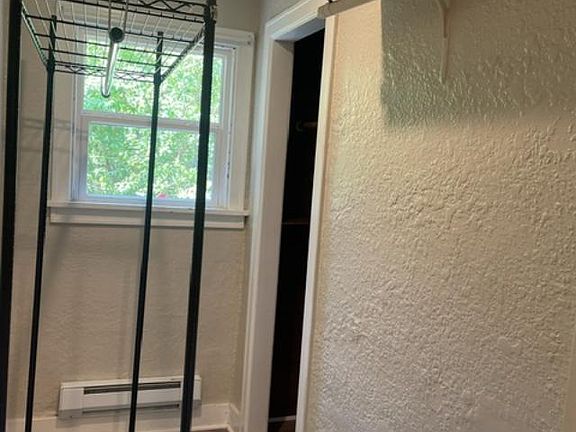 4th image of 1006 Pennsylvania Ave APT 1