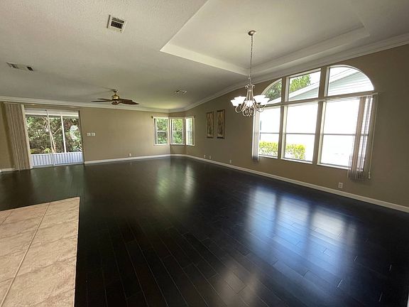 5th image of 134 Green Forest Dr