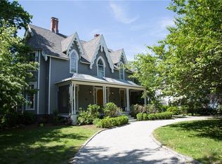 6 Greenough Pl, Newport, RI 02840