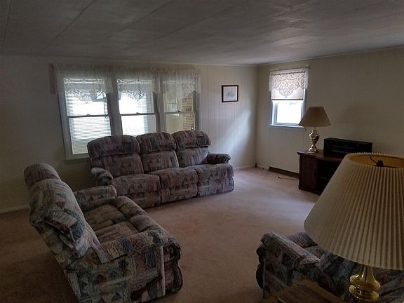 4th image of 164 Devonshire Dr