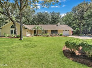 14 Walnut Hill St, Beaufort, SC 29907